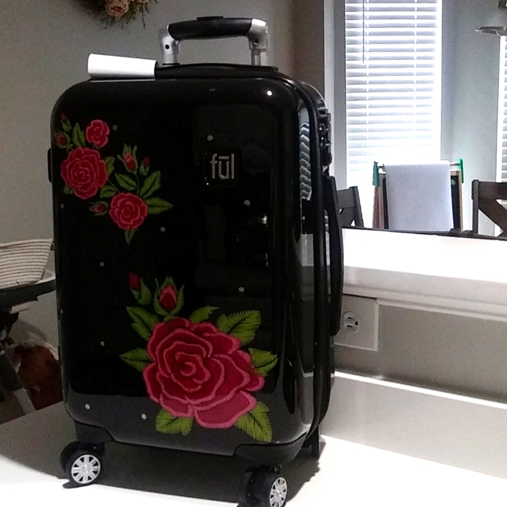 Women's Carry-on 20" Black Rose built in 3 digits TSA lock, Spinner whee…